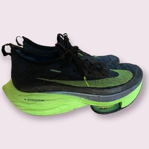 Nike Alphafly Next% Original Version. black and green running shoes.